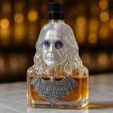 Conservado en cristal — botella de whisky en honor a Ozzy Osbourne